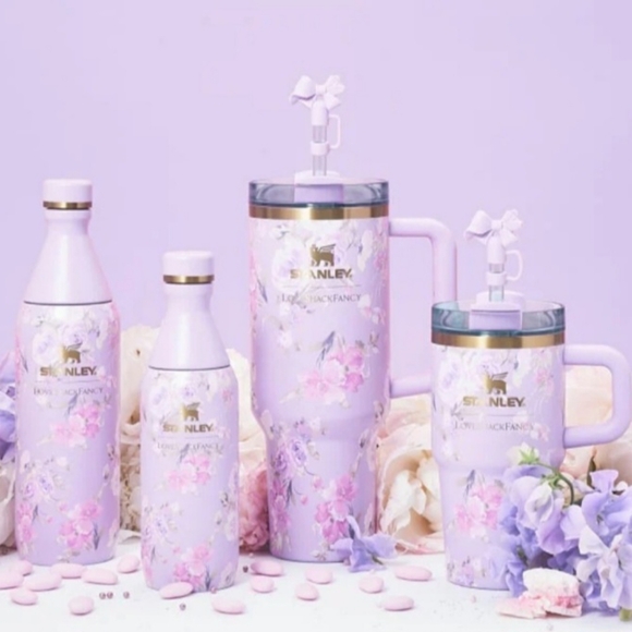 Stanley x LoveShackFancy 20oz Quencher - Picture 2 of 9